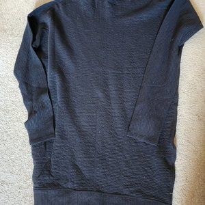 Lululemon black sweater